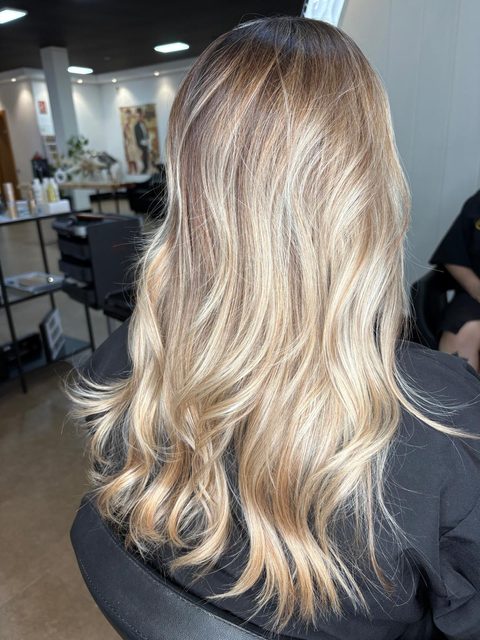 Balayage & Babylights en Ana García Hairdresser