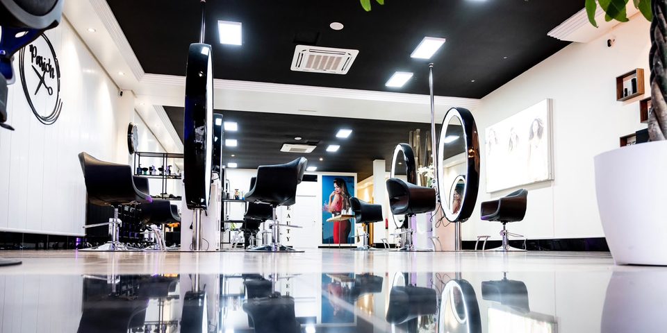 Ana García, especialista en balayage y color